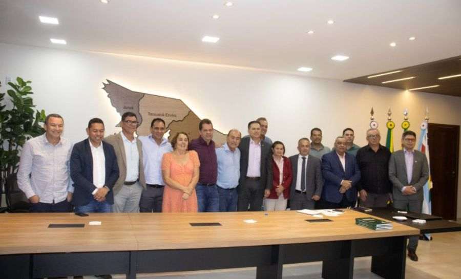 Prefeitos discutem planos de contingência para enfrentar eventos climáticos no Estado